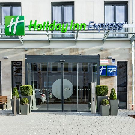 Holiday Inn Express Munich - City East By Ihg Exterior photo