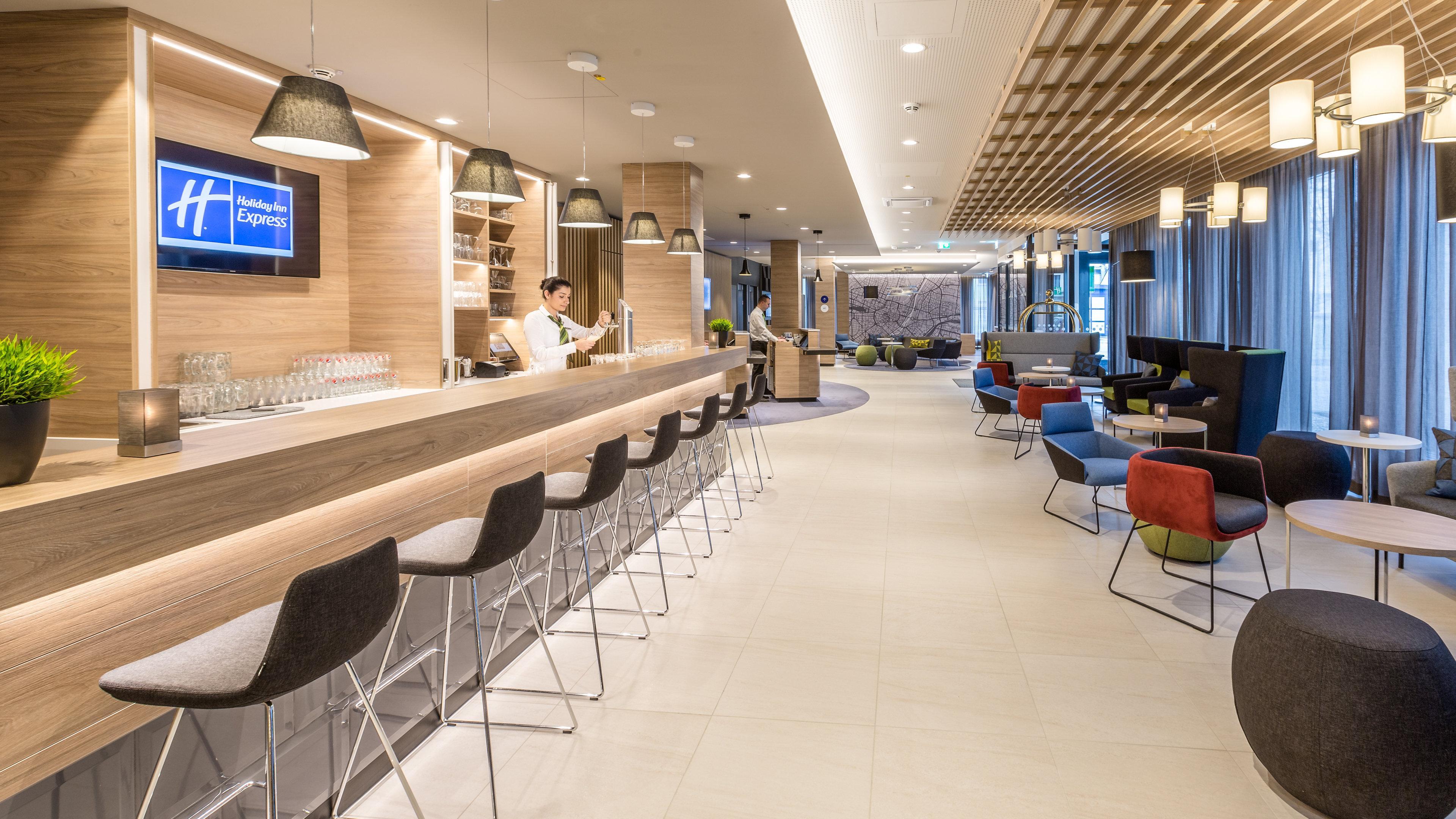 Holiday Inn Express Munich - City East By Ihg Exterior photo