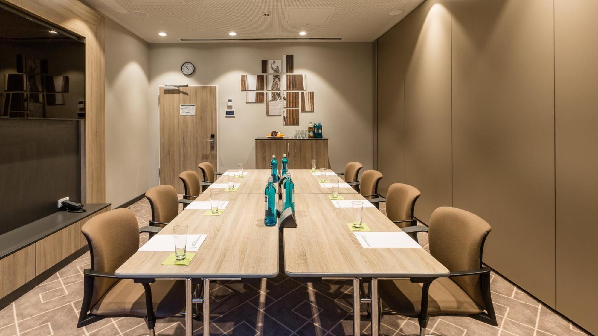 Holiday Inn Express Munich - City East By Ihg Exterior photo