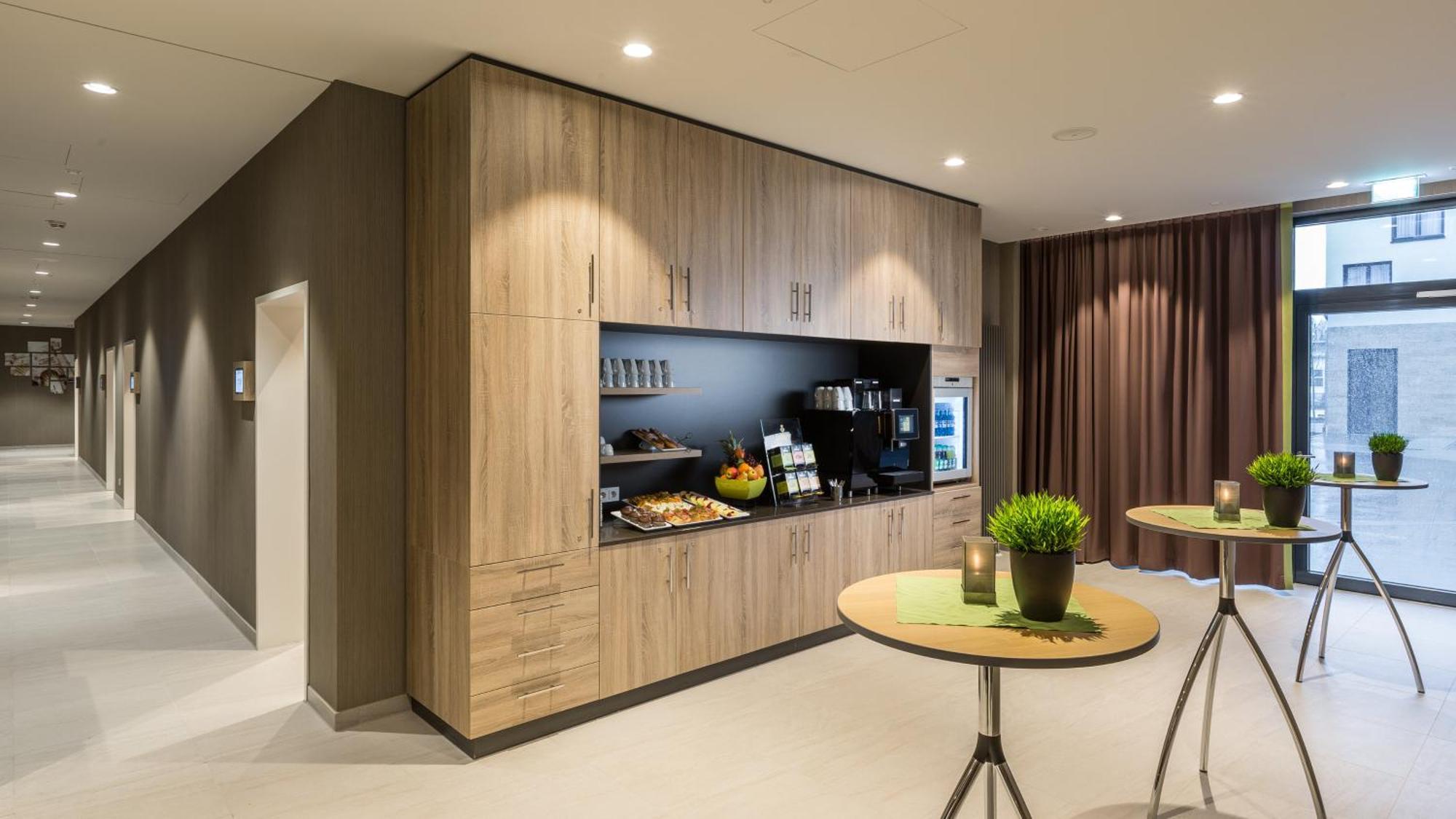 Holiday Inn Express Munich - City East By Ihg Exterior photo